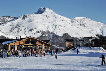 Abren  los centros de esquí de la Patagonia sólo para residentes locales