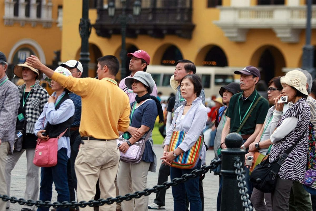 El sector turístico lidera el crecimiento del empleo