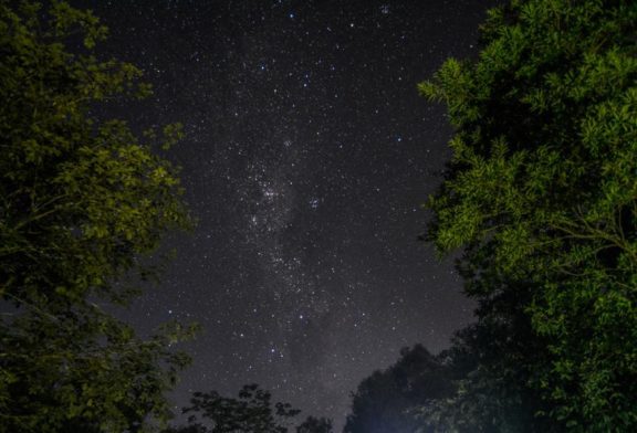 Cielo Guaraní - Cena de Astroturismo en el Parque Salto Encantado