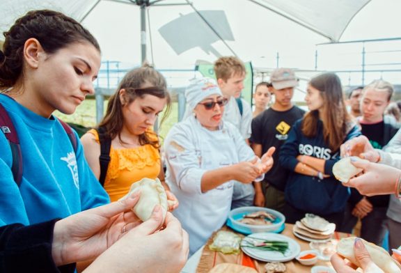 Estudiantes de todo el mundo se maravillaron con las bellezas de Tucumán