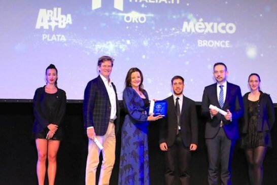 Aruba, la Isla Feliz, fue galardonada con el premio Bitácora de Plata
