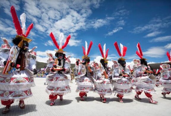 Perú celebra el Día de la Virgen de la Candelaria