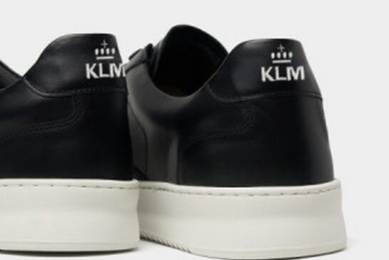 KLM lanza zapatillas deportivas como parte del uniforme de la tripulación