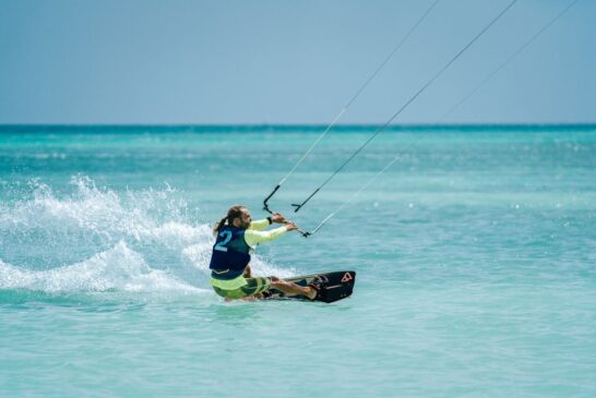 El espectáculo más emocionante en el Caribe: Hi-winds Aruba está de regreso con la edición 36ª de su competencia anual de Kitesurf  y Windsurf